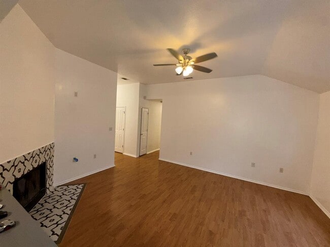 Building Photo - 2502 Ashley Way