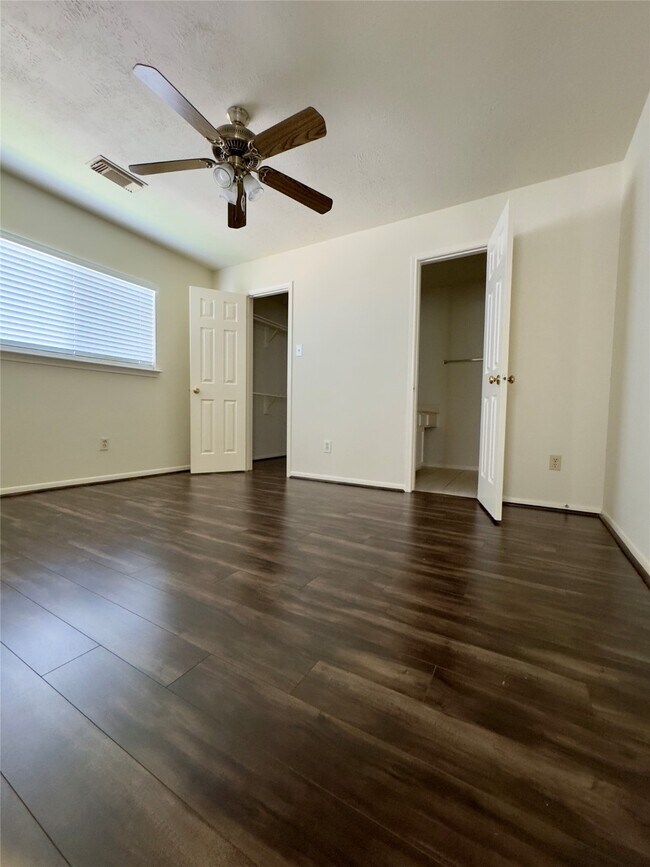 Building Photo - 16315 Cobble Springs Ct
