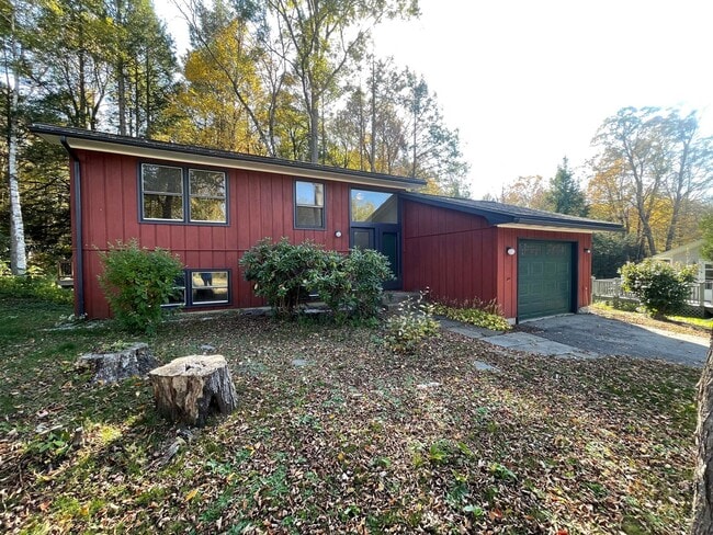 Primary Photo - 4BR/1.5 Bath in Dalton – $2,800/mo Peacefu...