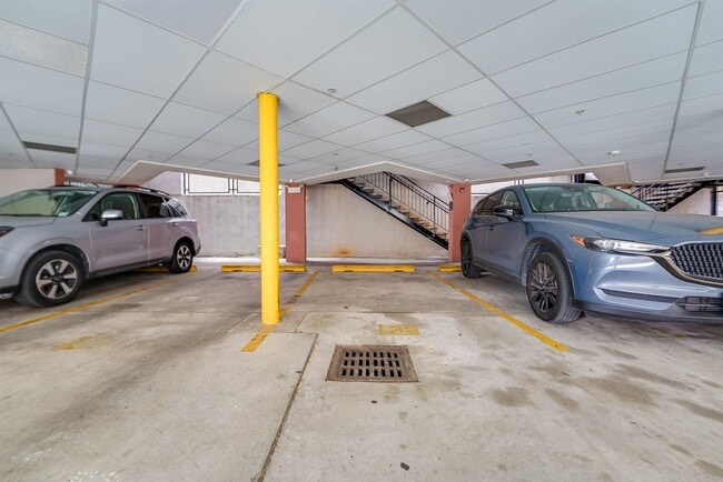 Building Photo - 416 63rd St