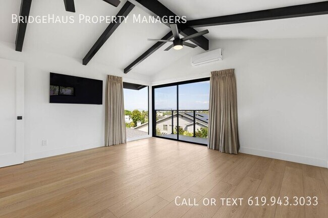Building Photo - 821 Moana Dr