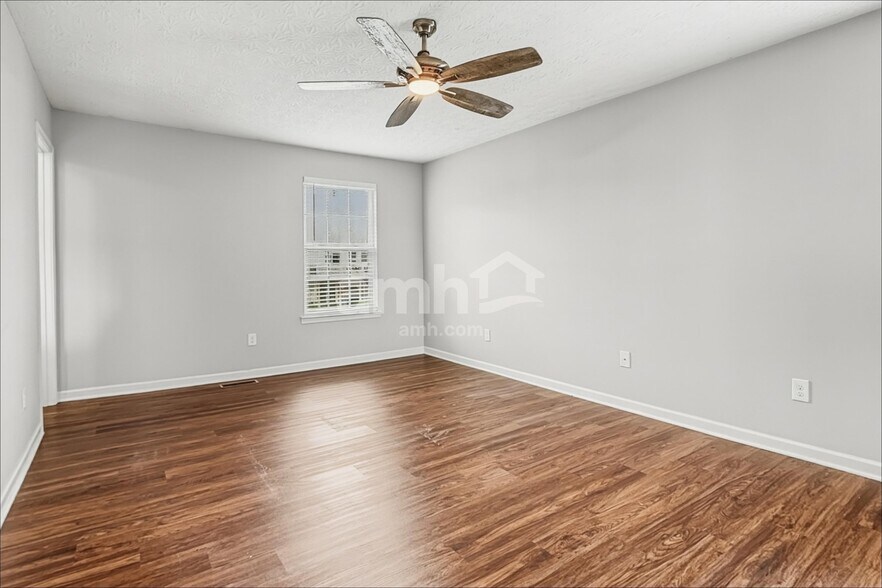 Building Photo - 1141 Promenade Dr