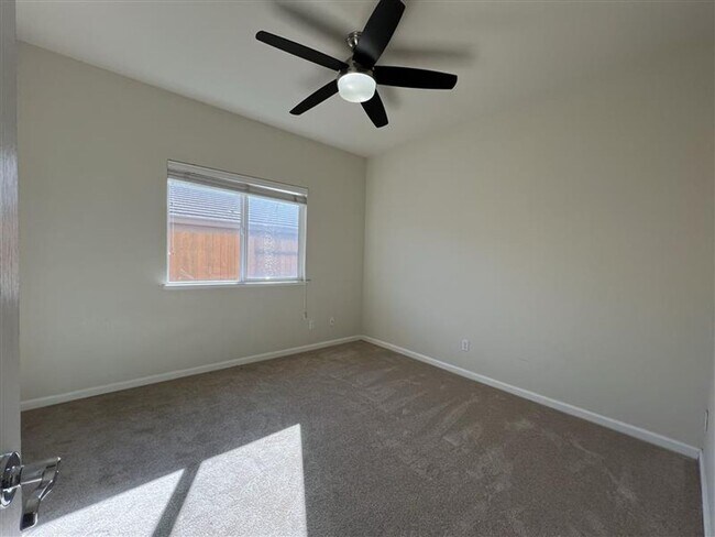 Building Photo - 2249 Zittel Dr