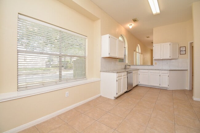 Building Photo - 6422 Alisa Ln