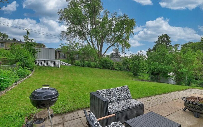 Building Photo - Coming Soon! Bright & Spacious 3 Bed Home with Finished Basement & Huge Backyard