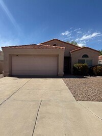Building Photo - Charming and functional 3-Bedroom 2-Bath near Kirtland Air force base