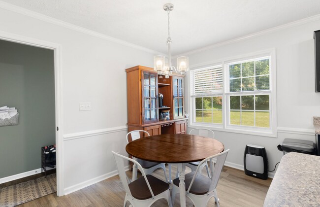 Building Photo - NEW LISTING!!!!!