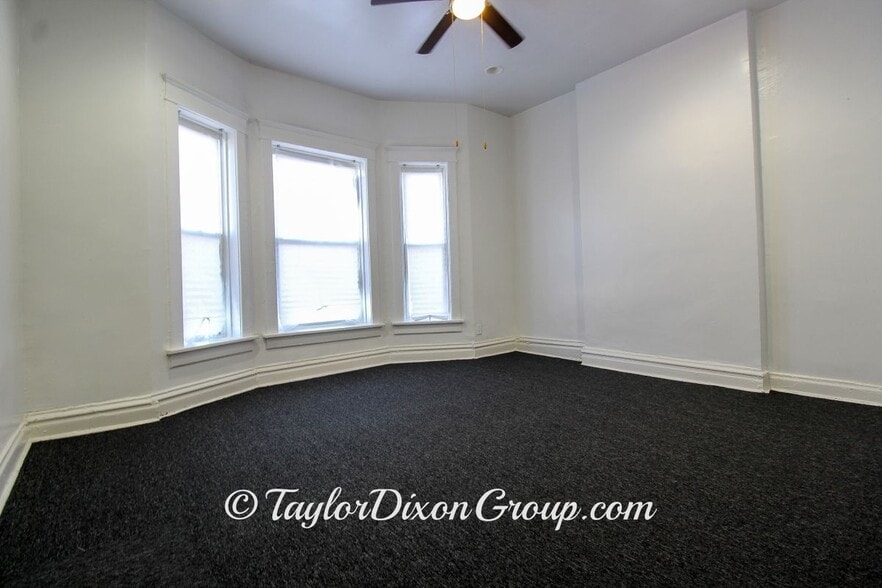 Building Photo - 4249 W Maypole Ave