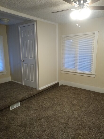 Building Photo - 2329 Van Buren Ave