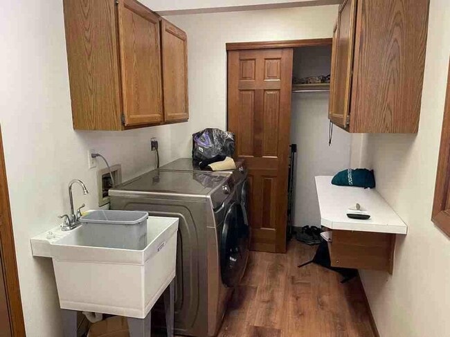 Building Photo - 7620 Westchester Dr