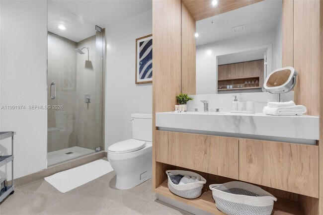 Building Photo - 11 NE 6th St