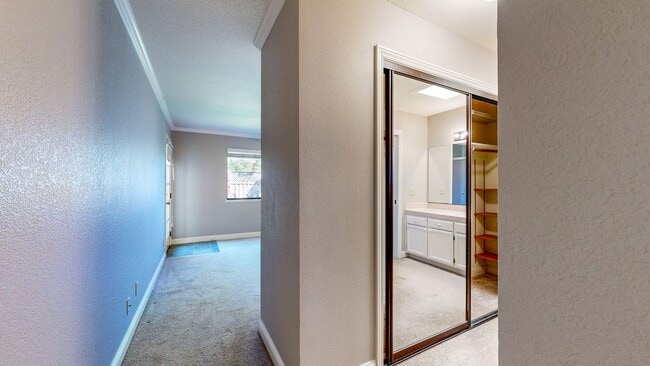 Building Photo - Well Maintain West Side Single Story 3 bedroom 2 bathroom home with 2 car garage