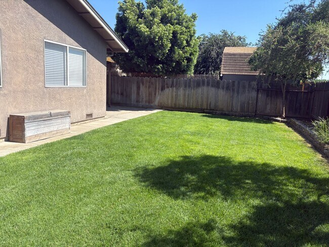Building Photo - 8139 Winfield Dr