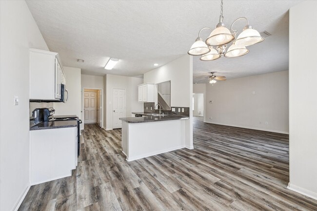 Building Photo - 4918 Comal River Loop