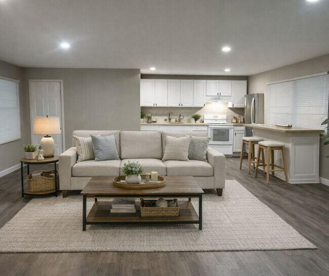 Building Photo - 1419 26th Ave W