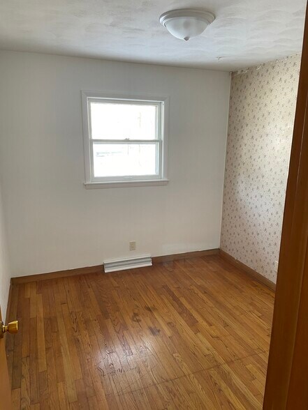 Building Photo - 6310 Abraham Dr