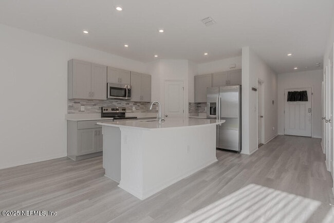 Building Photo - 13114 Annie’s Walk Dr