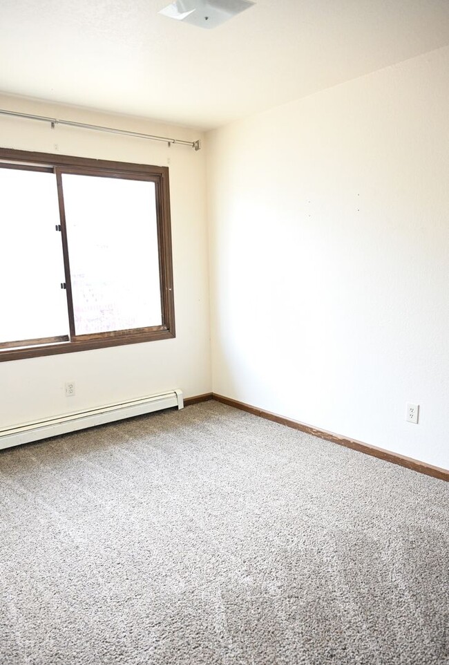 Building Photo - 1103 Broaddus St