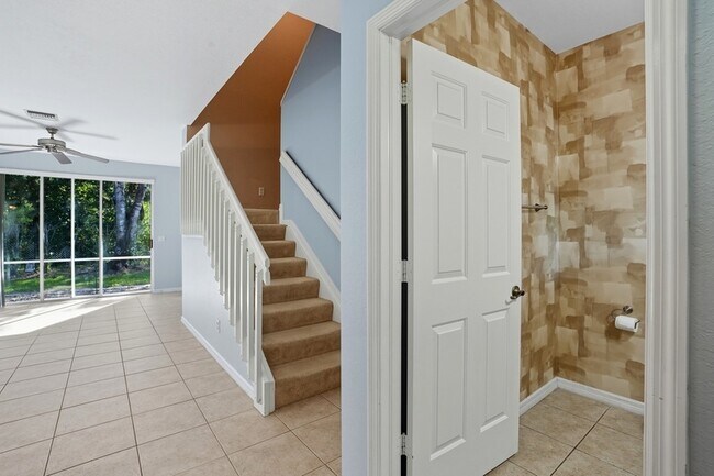 Building Photo - 3383 Antica St