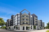 Building Photo - 18300 SW 98th Ave