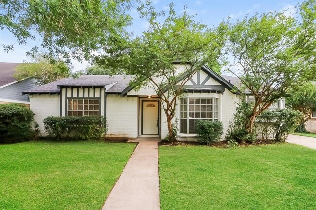 Primary Photo - 15631 Cascade Point Dr