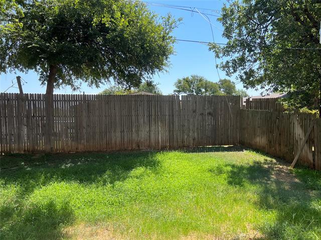 Building Photo - 1412 Carver Ln