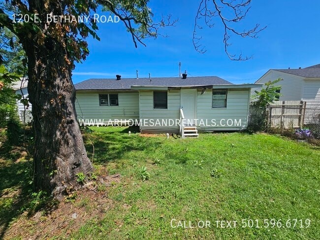 Building Photo - 120 E Bethany Rd