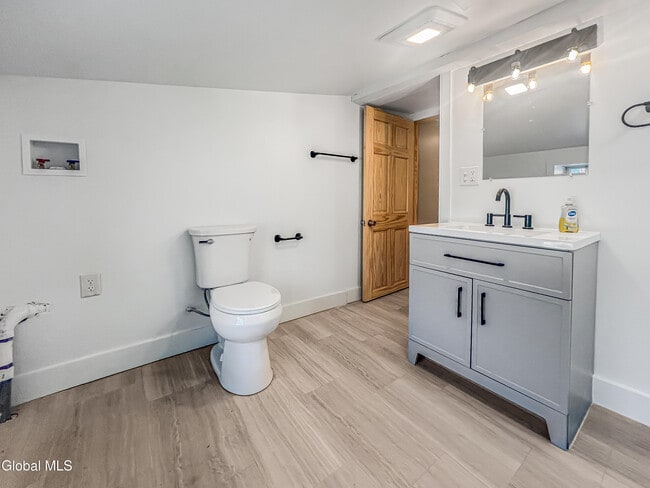 Building Photo - 196 Luzerne Rd