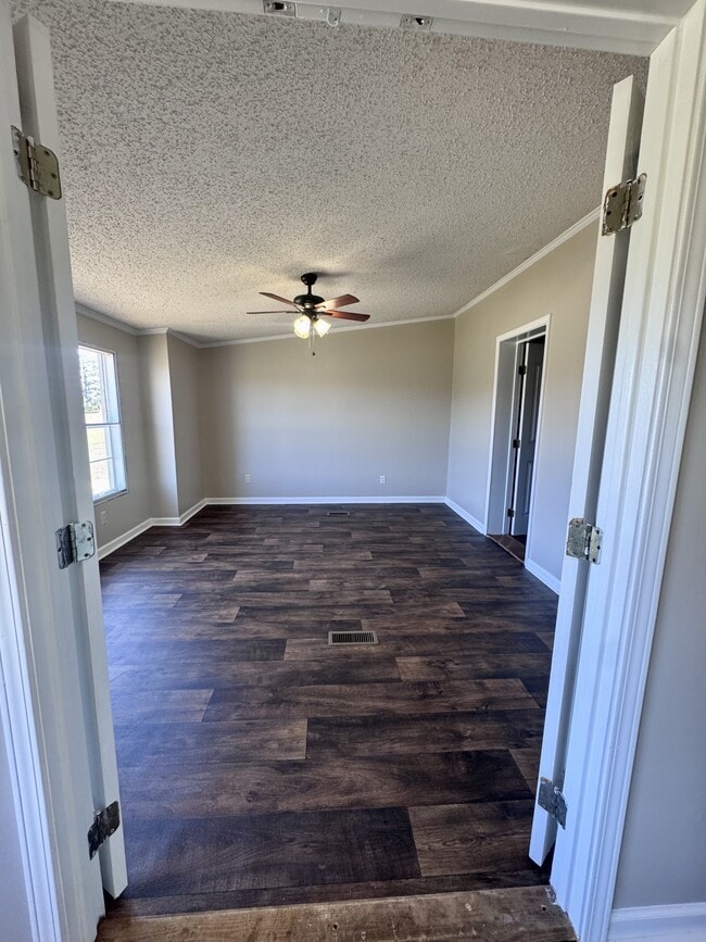 Building Photo - 3690 Old Airport Rd