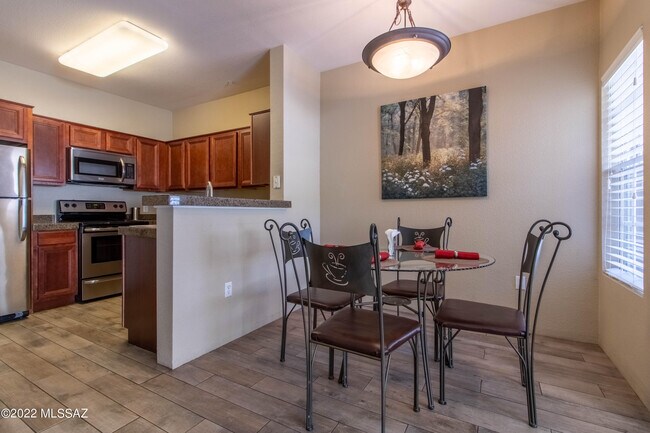 Building Photo - 1500 E Pusch Wilderness Dr