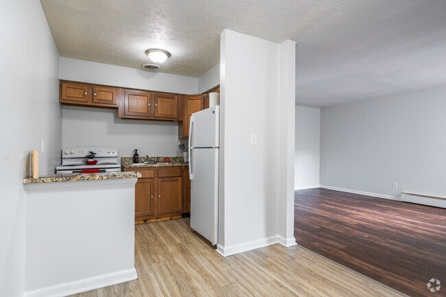 2BR, 1BA - 750SF - Kitchen - Chateau Royale Apartments