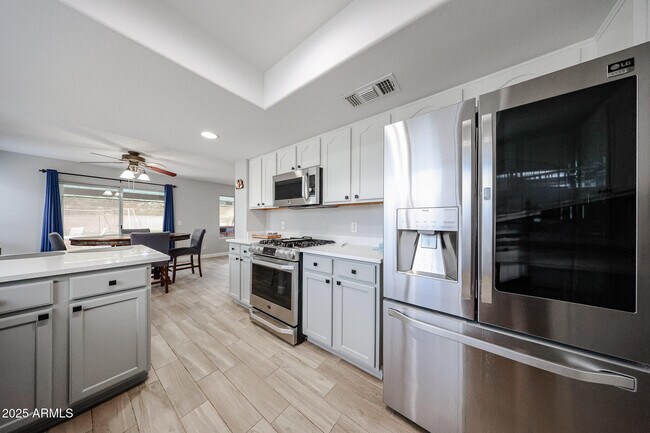 Building Photo - 3902 E Rosemonte Dr