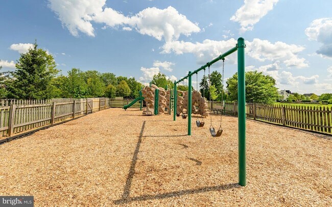 Building Photo - 310 Katie Ln