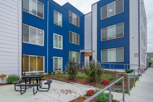 Building Photo - 4502 S Puget Sound Ave