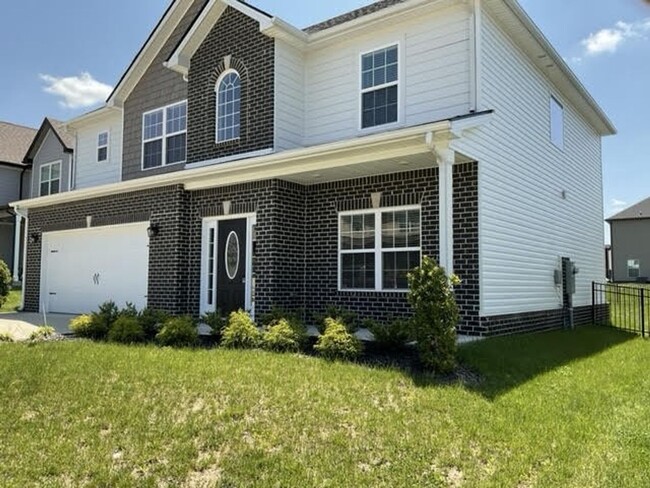 Building Photo - Available for Purchase or Rent!