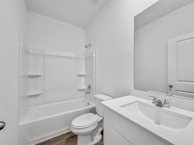 Building Photo - 28410 Selsdon Ct
