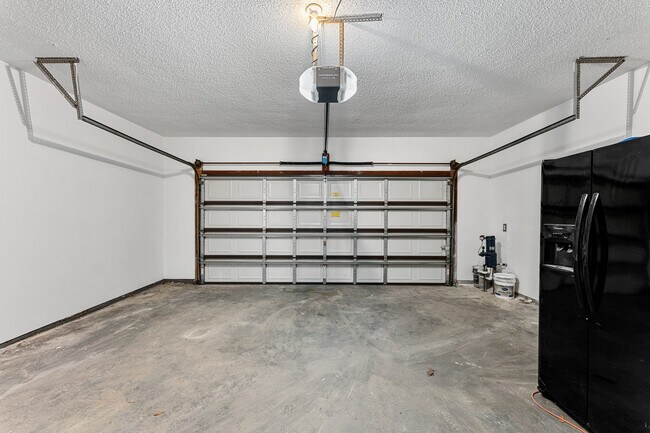 Building Photo - 886 Quail Run