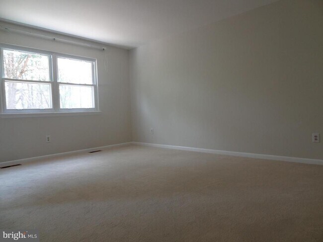 Building Photo - 1627 Severn Run Ct