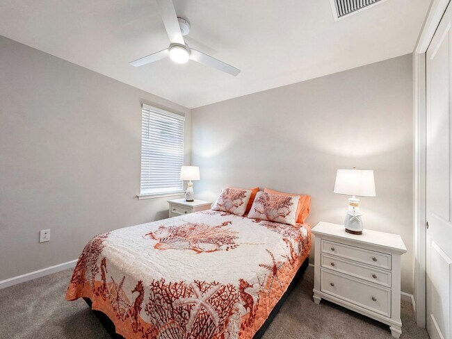 Building Photo - 4660 Arboretum Cir