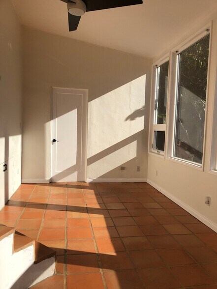 Building Photo - 258 Mar Vista Dr