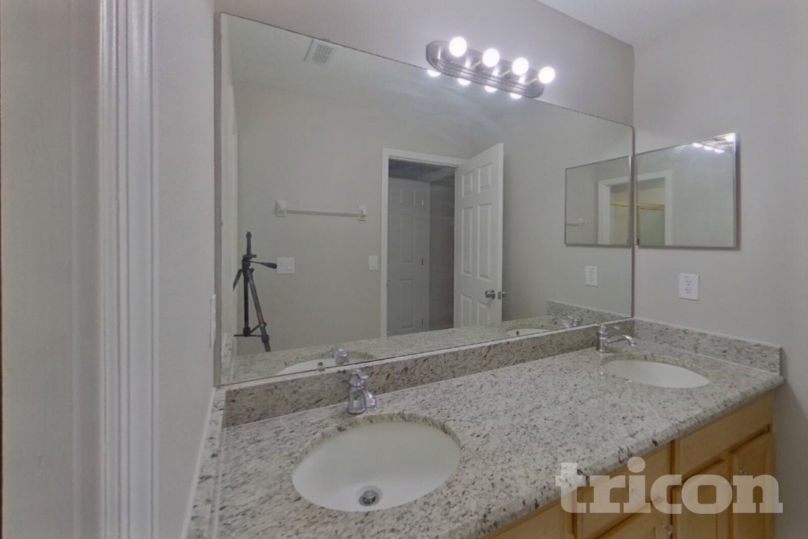 Building Photo - 1815 Honeydew Ct