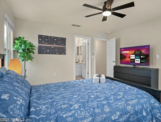 Building Photo - Aralia Property