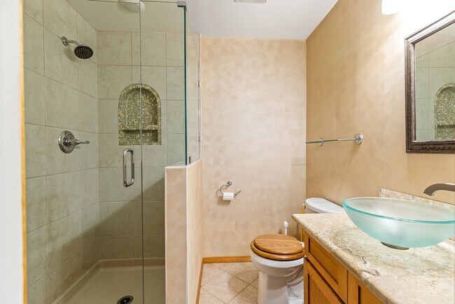 Building Photo - Lower Kennydale - Renton 4-bedroom 2.5 bath.