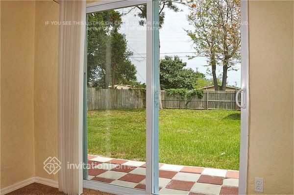 Building Photo - 6525 34th Ave N