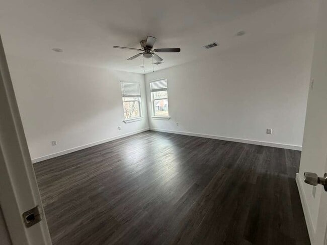 Building Photo - Brand New Home!