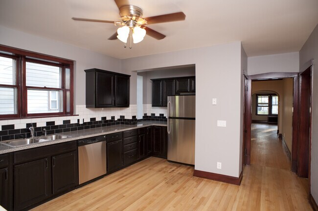 Building Photo - 1225 Wesley Ave