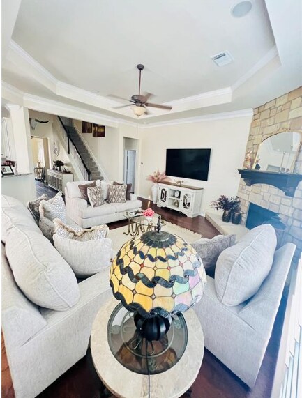 Building Photo - 2311 Encino Mist