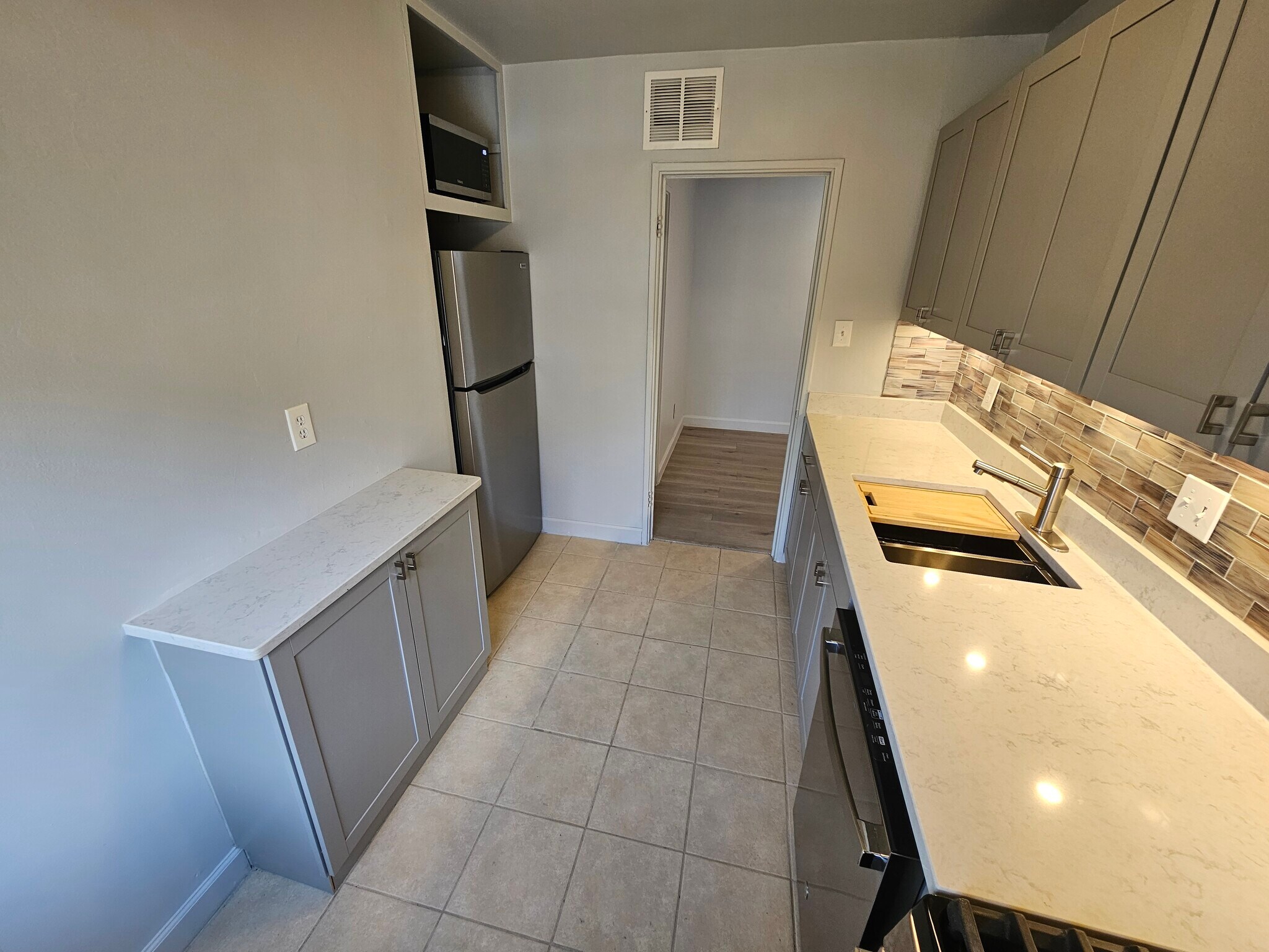 Building Photo - 91 Rumson Rd NE