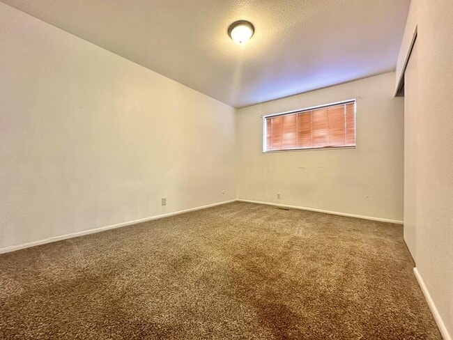 Building Photo - 3251 S 4140 W