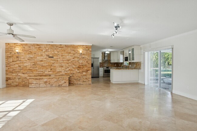 Building Photo - 4971 Ataman St